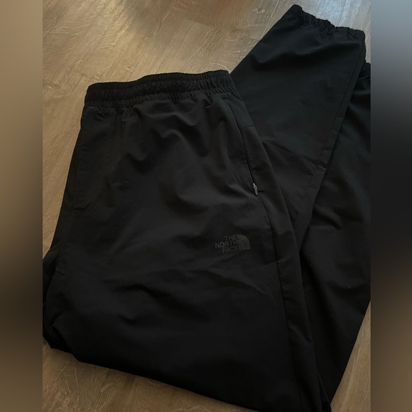 Northface joggers - Picture 5 of 11